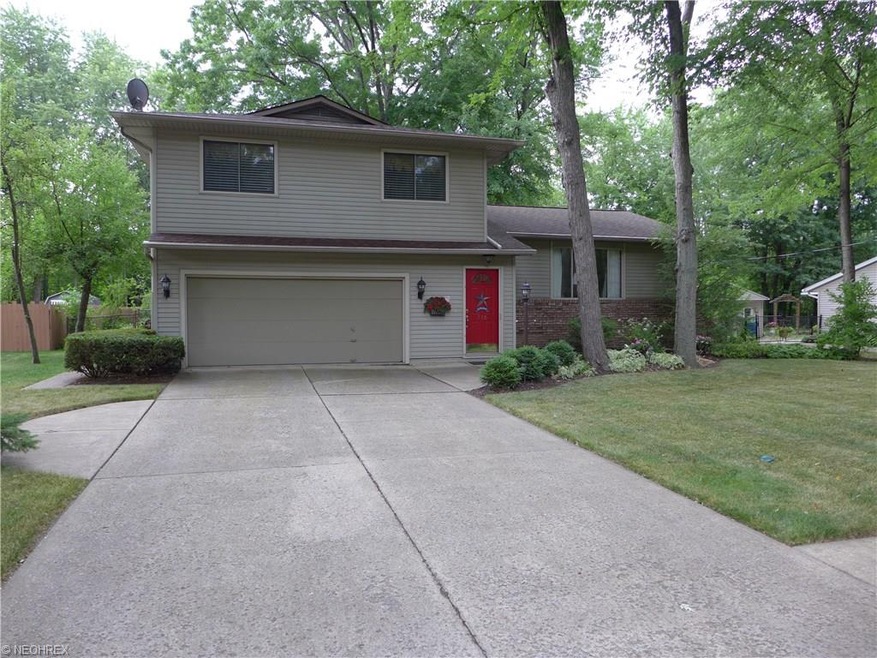 716 Lafayette Blvd, Sheffield Lake, OH 44054 - photo 1