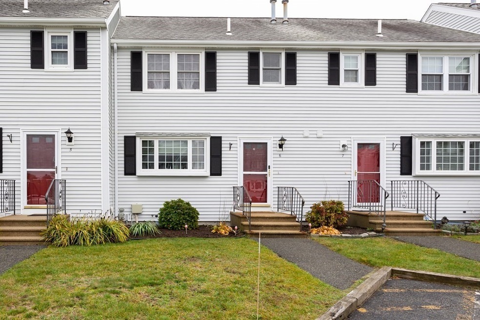 2697 Cranberry Hwy unit 6, Wareham, MA 02571 - photo 1