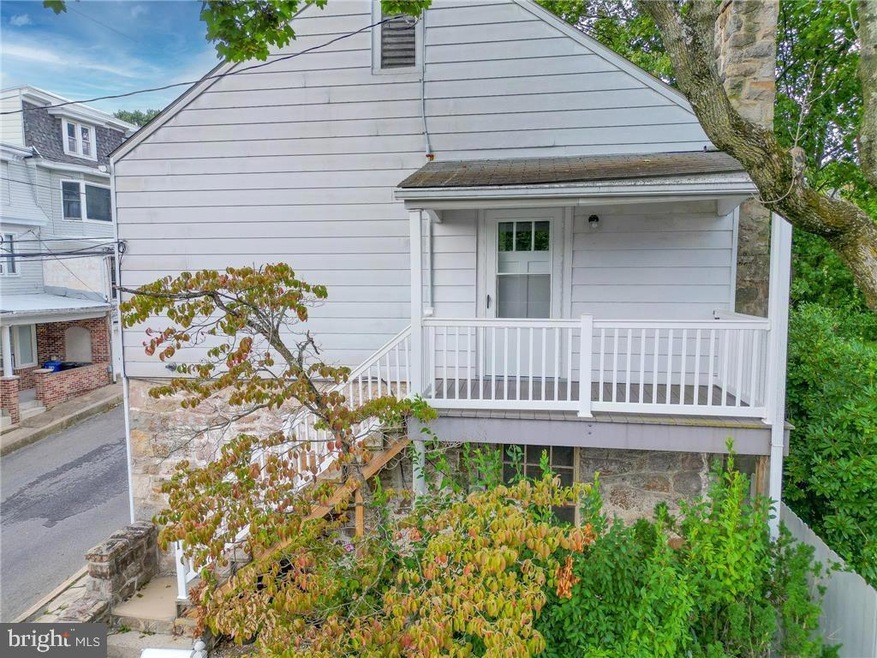 201 Lombard St, Tamaqua, PA 18252 - photo 1