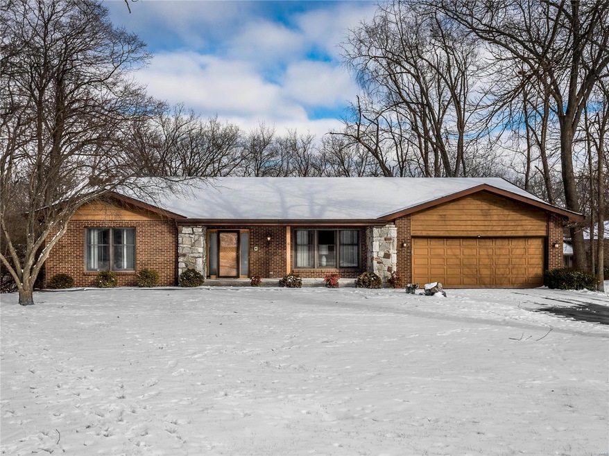 This house has a beautiful curb appeal surrounded 