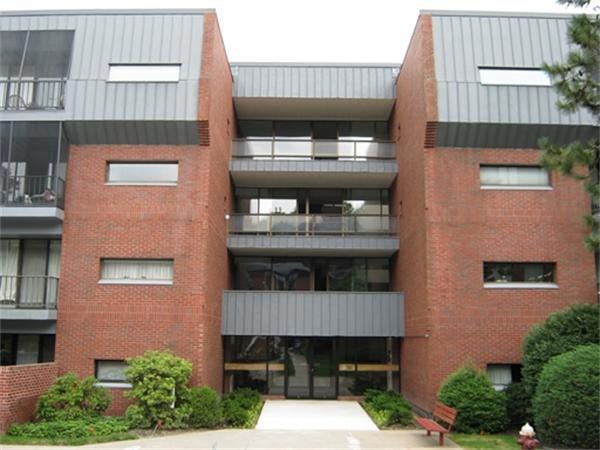 Wellesley Green Condominiums unit 312, Wellesley, MA 02482 - photo 1