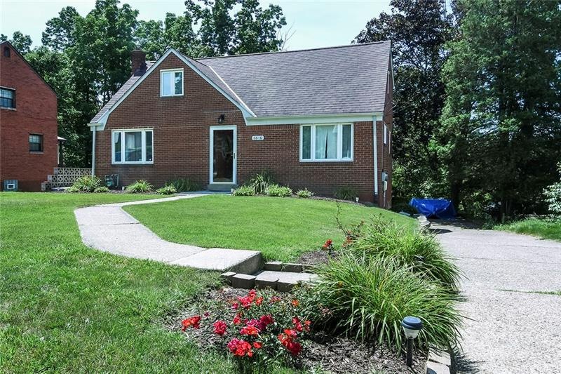 Front Exterior: This 3 bed, 2.5 bath has great cur