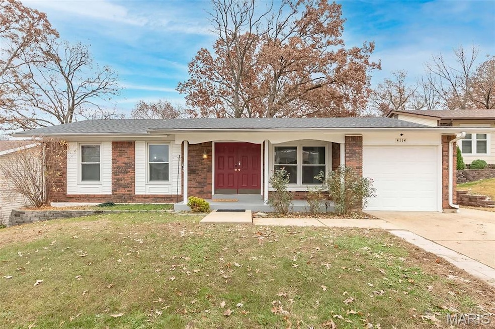 4114 Marseille Dr, Saint Louis, MO 63129 - photo 1