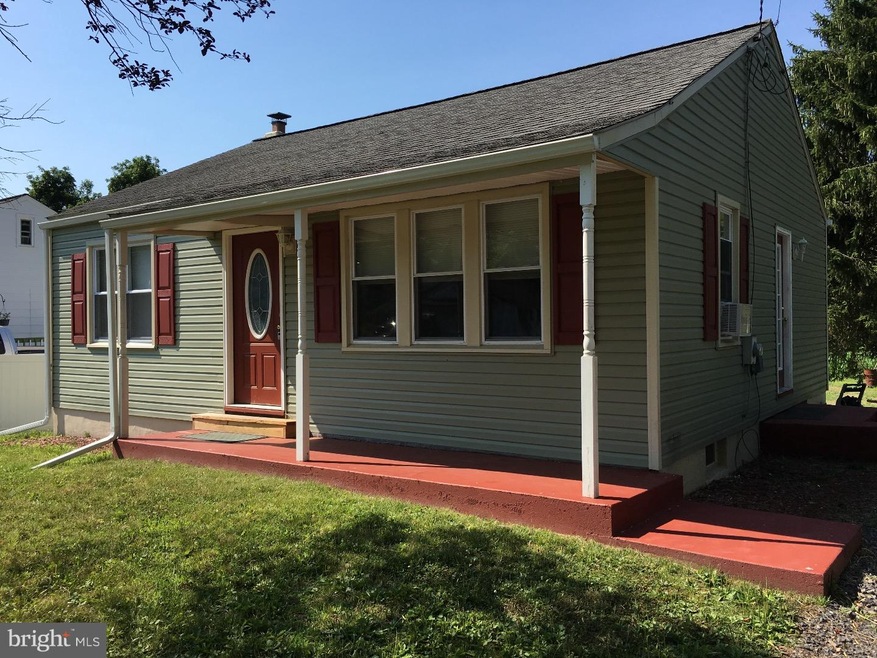 1308 Manatawny Dr, Pottstown, PA 19464 - photo 1