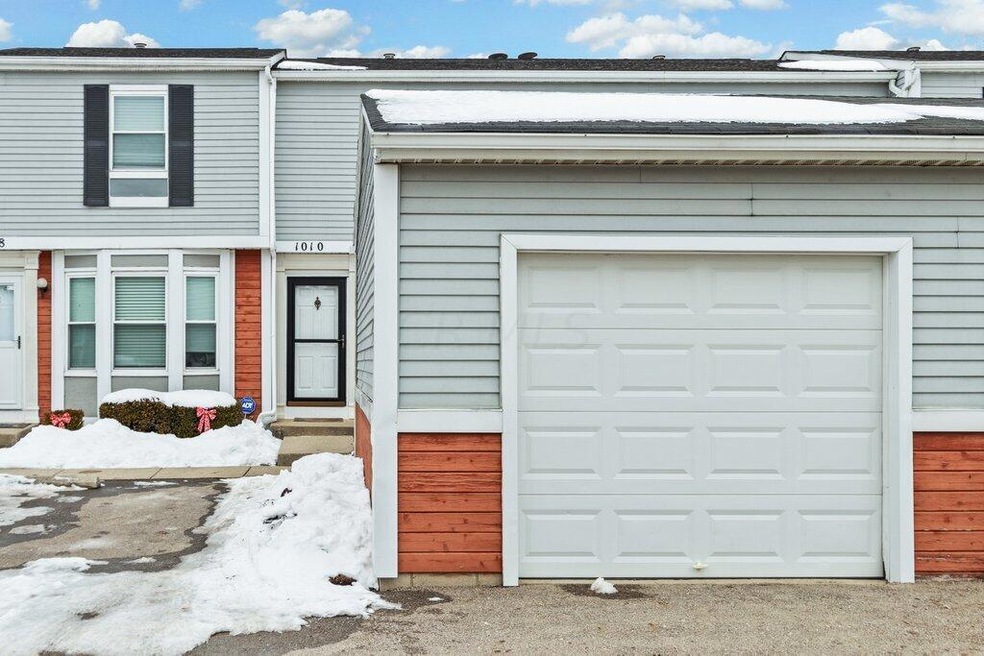 1010 Annagladys Drive-4.jpg-SMALL