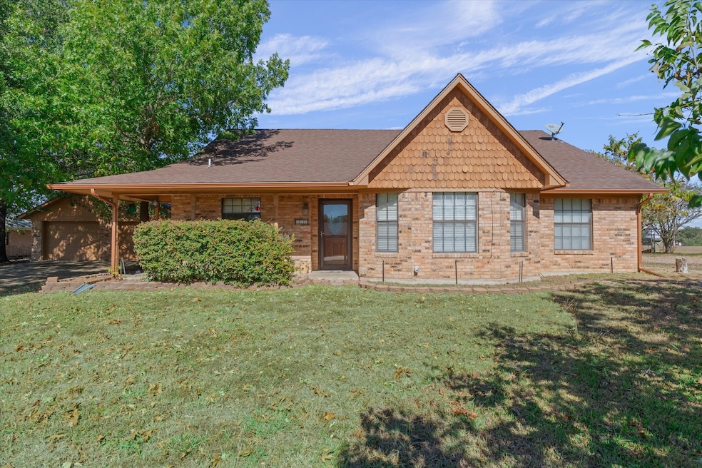 122 Bull Durham Rd, Wills Point, TX 75169 - photo 1