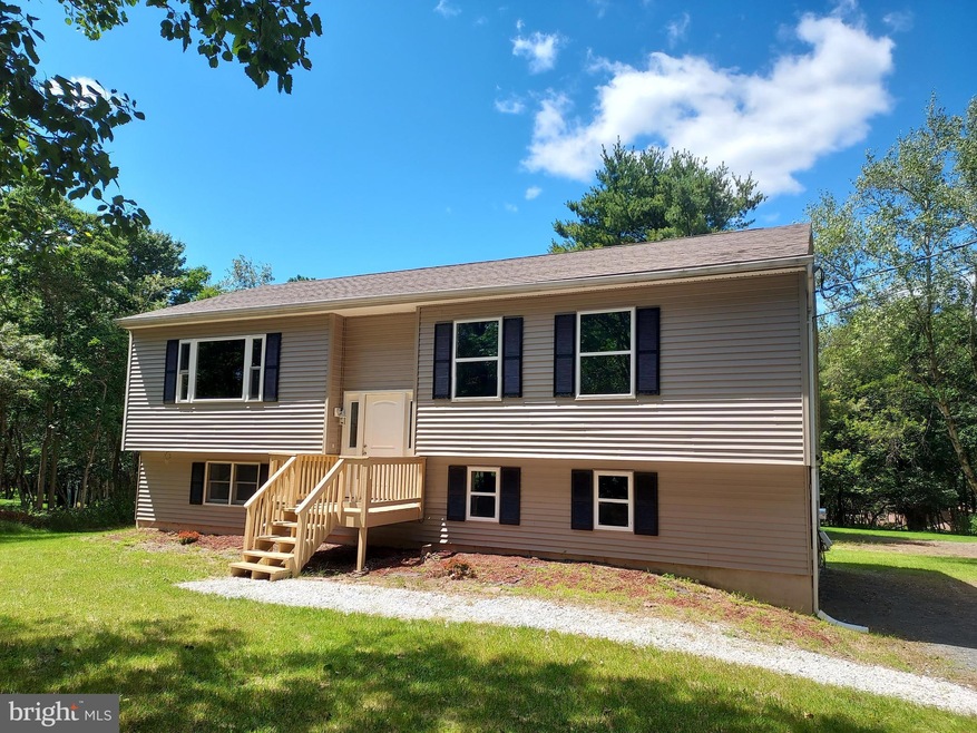 674 Scenic Dr, Albrightsville, PA 18210 - photo 1