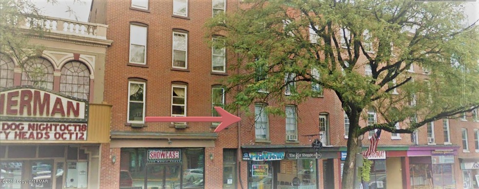 516 Main St unit 1, Stroudsburg, PA 18360 - photo 1