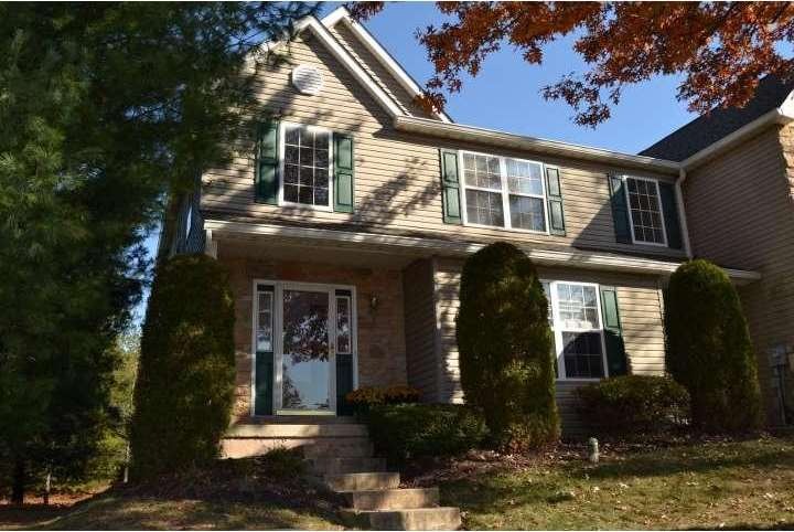 720 Doe Ct, Royersford, PA 19468 - photo 1