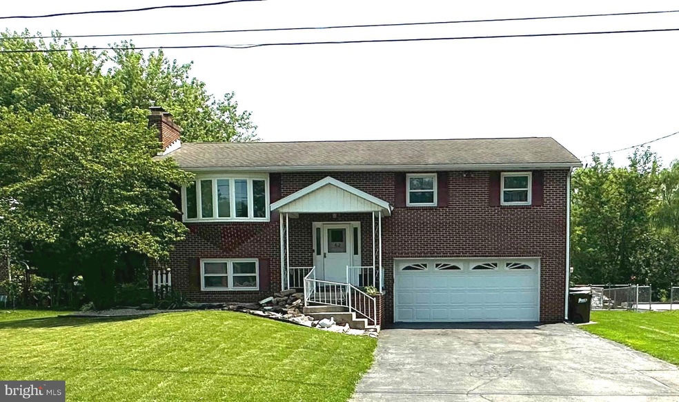 62 Edgewater Dr, Chambersburg, PA 17202 - photo 1