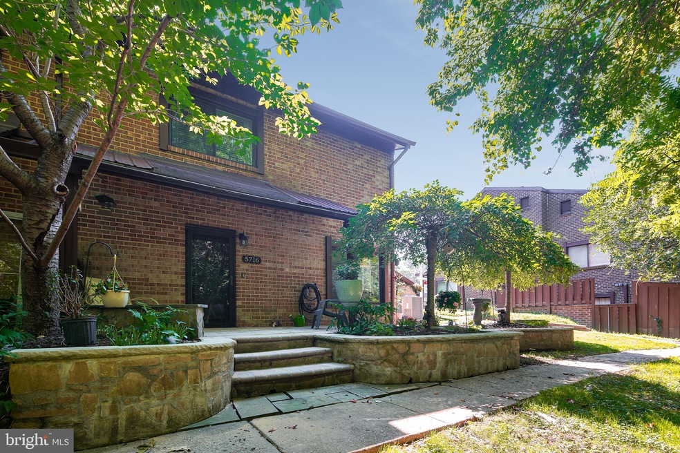 5716 Thunder Hill Rd, Columbia, MD 21045 - photo 1