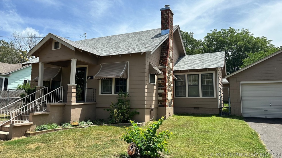 210 N Bluff Ave, Tahlequah, OK 74464 - photo 1