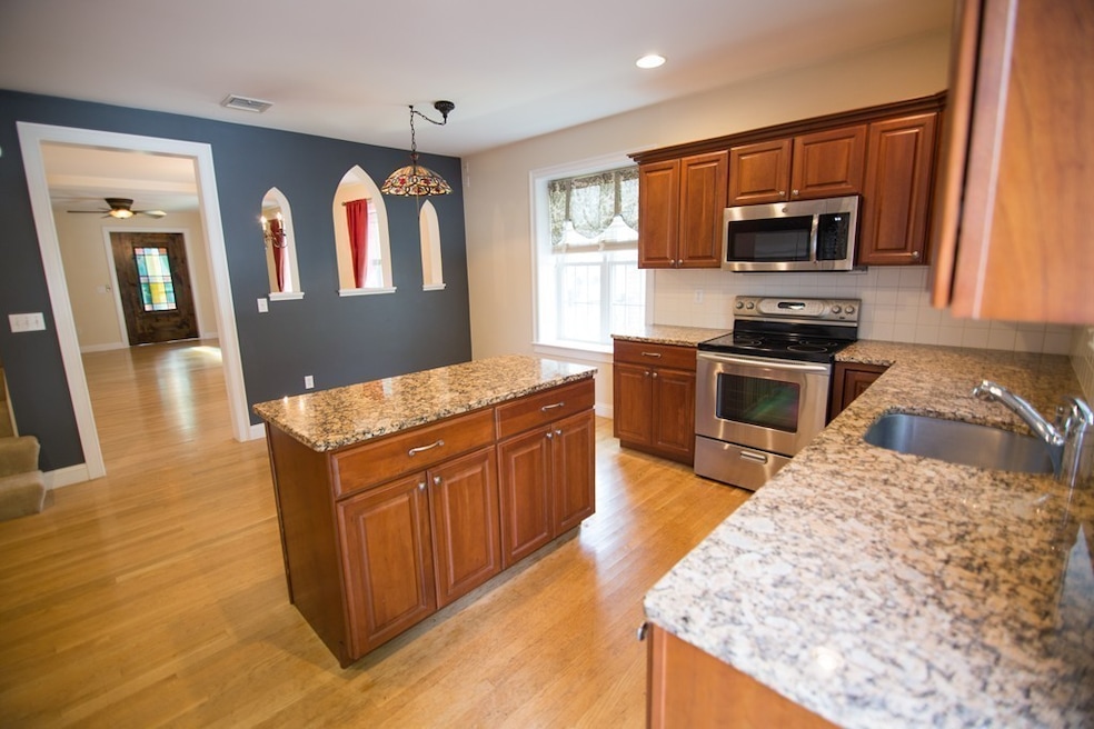 9 Mechanic St unit B, North Easton, MA 02356 - photo 1