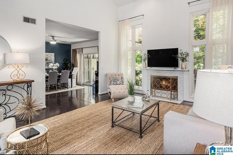 5539 Hampton Heights Dr, Birmingham, AL 35209 - photo 1