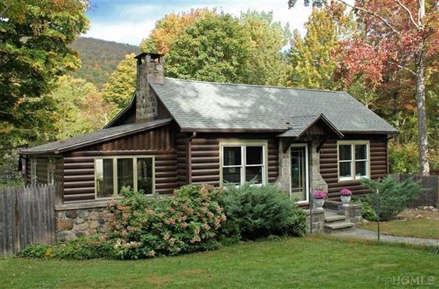 8 Locust Dr, Cold Spring, NY 10516 - photo 1