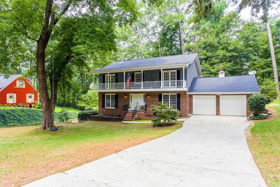 9290 N Lake Dr, Roswell, GA 30076 - photo 1