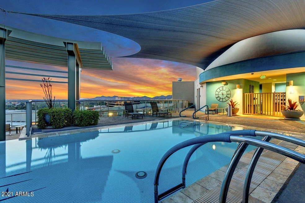 Rooftop Pool and Spa