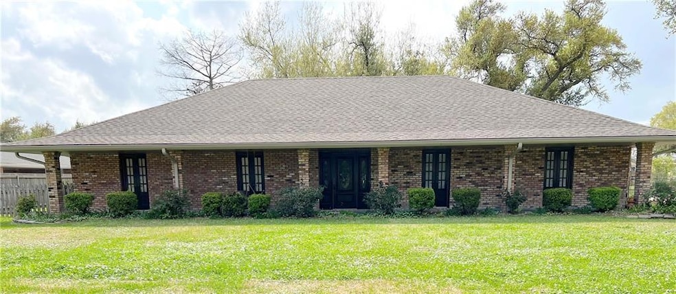 137 Nolan Dr, La Place, LA 70068 - photo 1