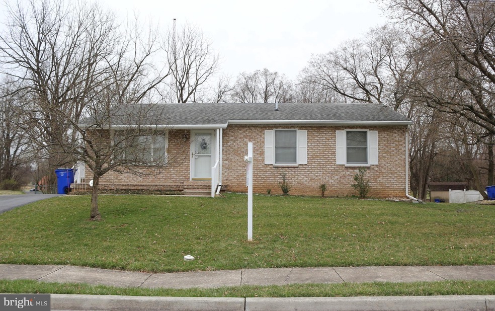 1084 Bramly Dr, Hagerstown, MD 21742 - photo 1