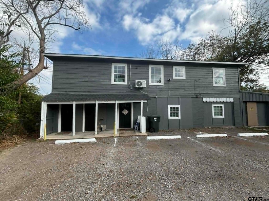 For Rent $1,050/month