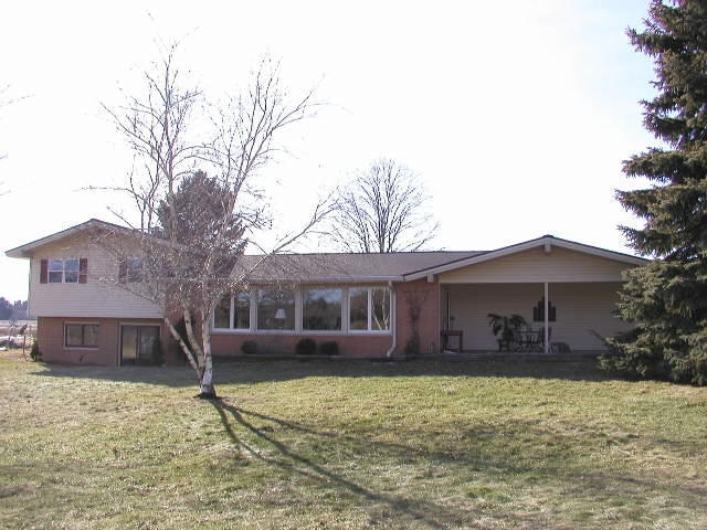 W267N5875 Moraine Dr, Sussex, WI 53089 - photo 1