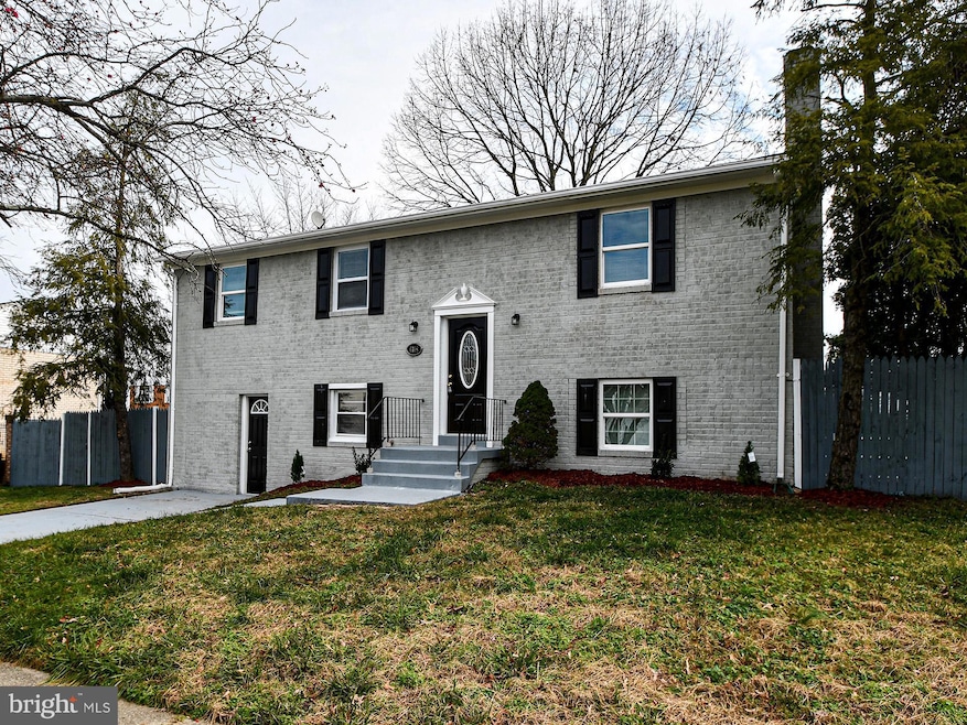 6308 Larwin Dr unit (MAIN LEVEL), Temple Hills, MD 20748 - photo 1