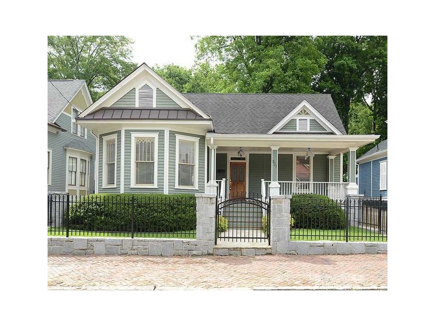Exterior Front. CHARMING HOME RIGHT IN THE HEART O
