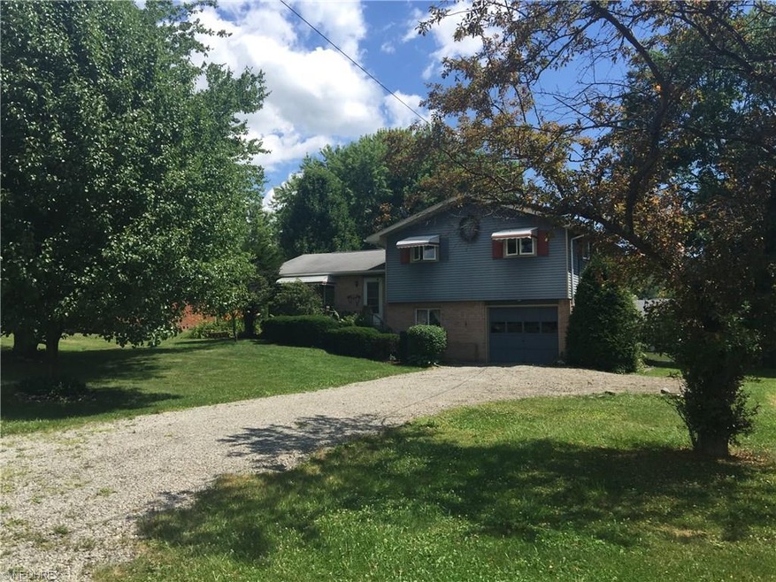 1345 Parkview Dr, Wellsville, OH 43968 - photo 1