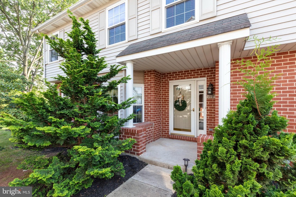 118 Regal Ct, Royersford, PA 19468 - photo 1