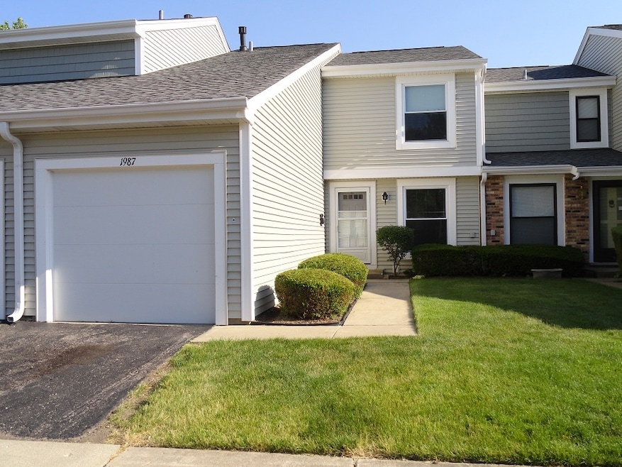 1987 Franklin Place unit 4, Hoffman Estates, IL 60169 - photo 1