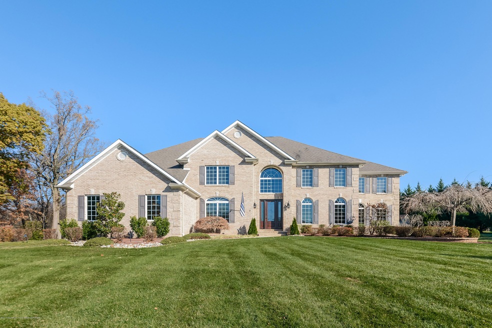 001-Front_View-5092195-large