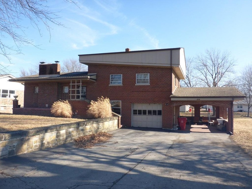 414 Richmond Rd N, Berea, KY 40403 - photo 1