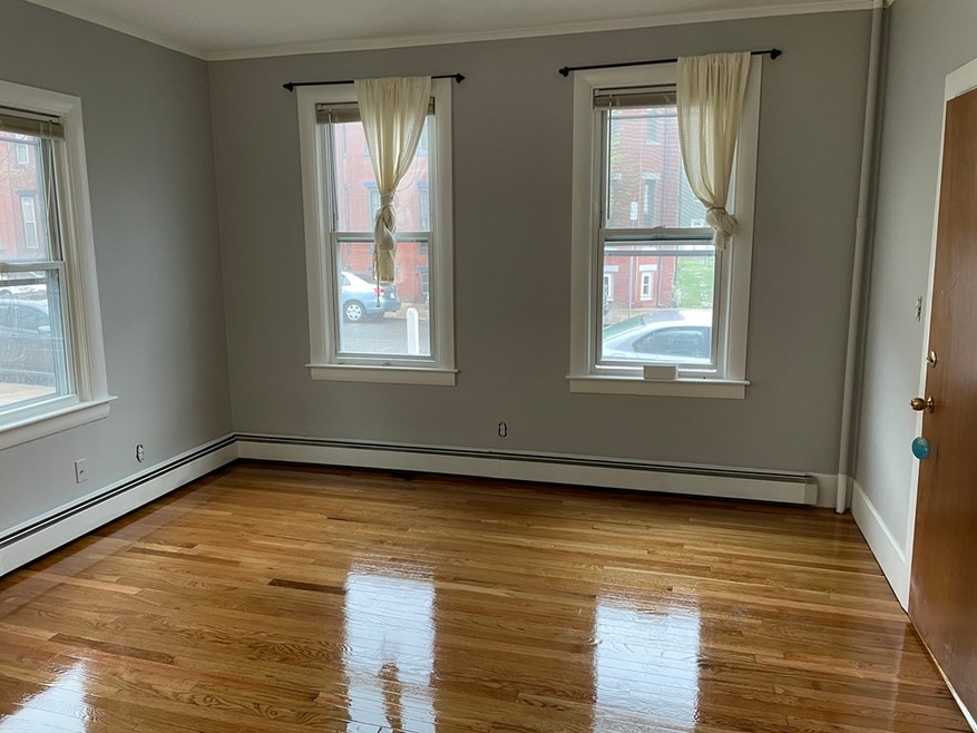 611 E 7th St unit 1, Boston, MA 02127 - photo 1