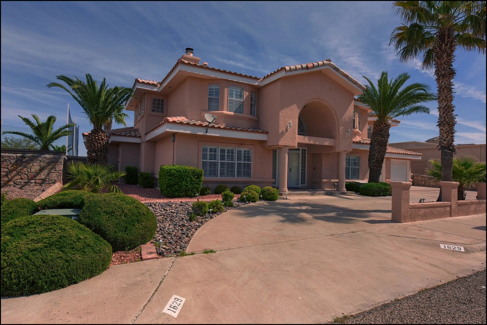 1629 Billy Casper Dr, El Paso, TX 79936 - photo 1