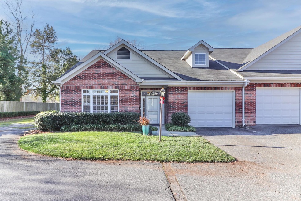 908 Davie Ave, Statesville, NC 28677 - photo 1