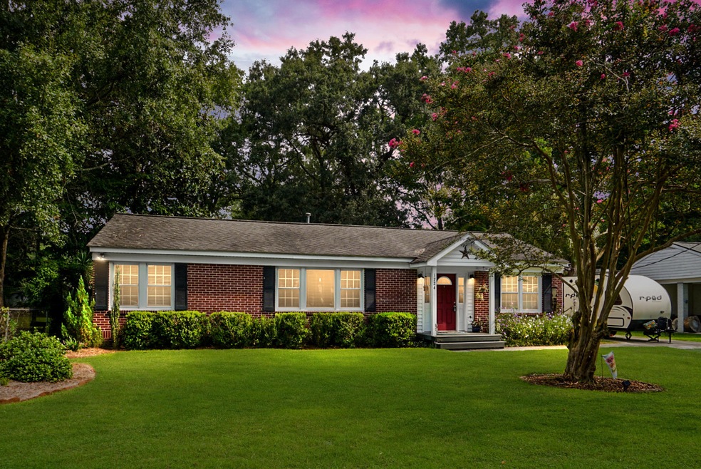 1724 Pinecrest