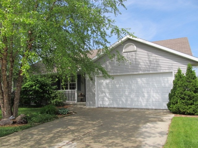 123 Debbie Dr, Evansville, WI 53536 - photo 1