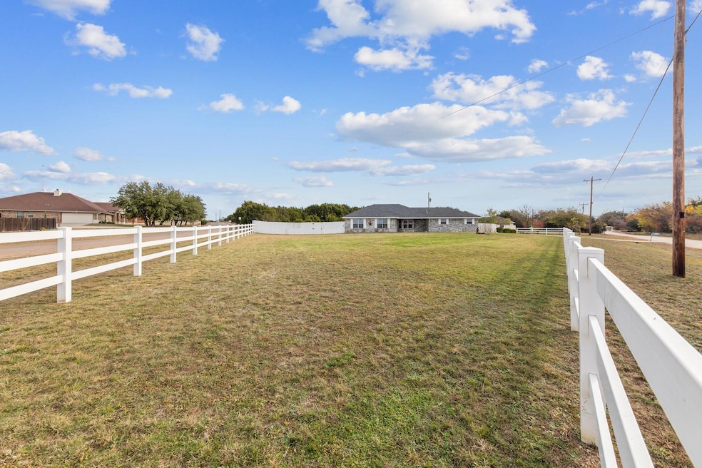 840 Sunset Dr, Copperas Cove, TX 76522 - photo 1