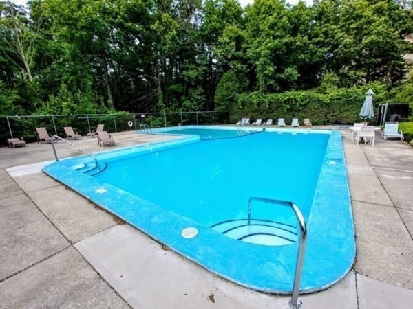 171 Tall Oaks Dr unit D, South Weymouth, MA 02190 - photo 1