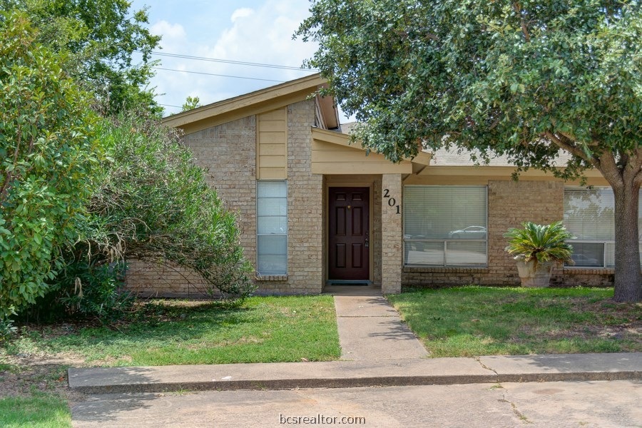 201 Harvard Ct, College Station, TX 77840 - photo 1