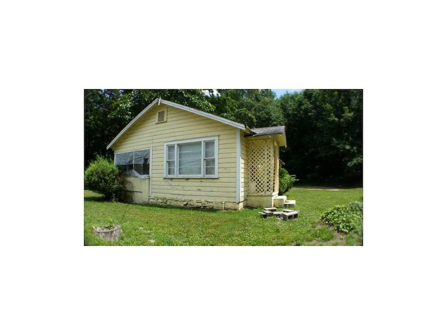 225 Enota Ave NW, Gainesville, GA 30501 - photo 1