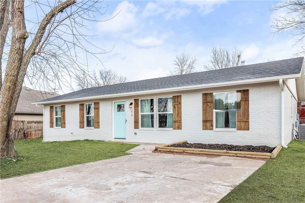 214 NW L St, Bentonville, AR 72712 - photo 1