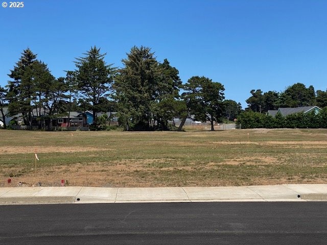 0 Shearwater Cir unit 5 571389519, Bandon, OR 97411 - photo 1