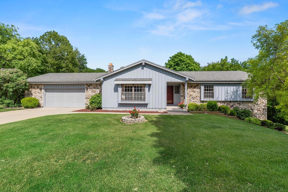 6914 Colt Circle-29