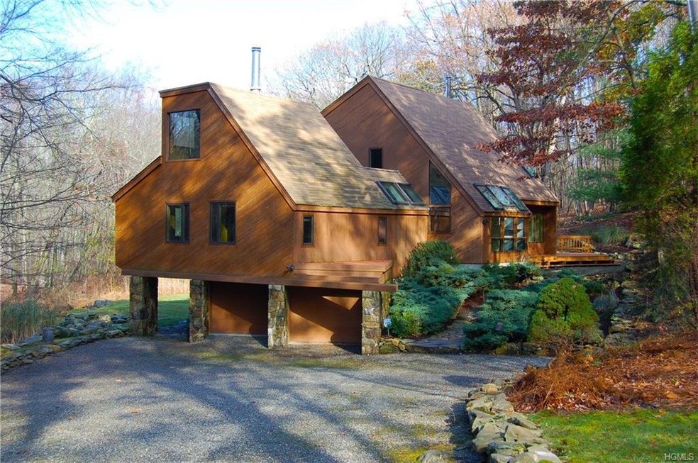 31 Cradle Rock Rd, Pound Ridge, NY 10576 - photo 1