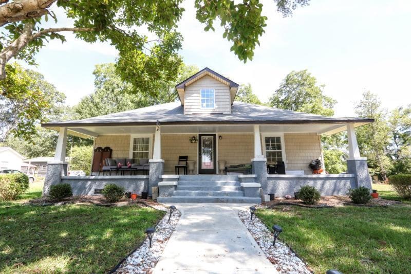 302 W 5th St, Iuka, MS 38852 - photo 1