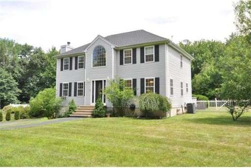 19 Diamond Hill Dr, Pelham, NH 03076 - photo 1