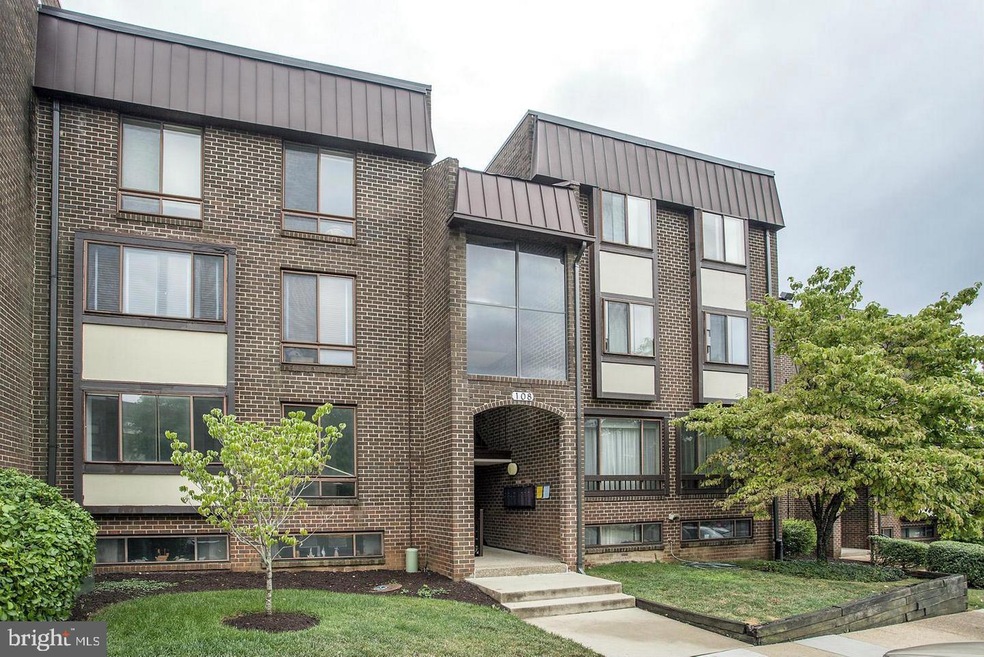 108 Roberts Ln unit 201, Alexandria, VA 22314 - photo 1