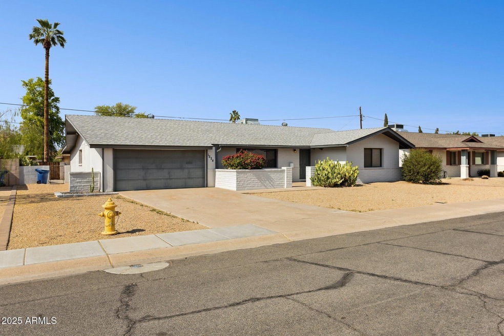 2-web-or-mls-1224-e-del-rio-dr