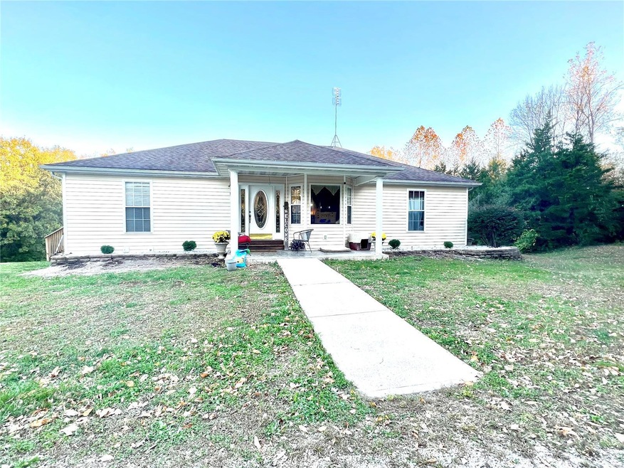 5453 E Anding Dr, Catawissa, MO 63015 - photo 1